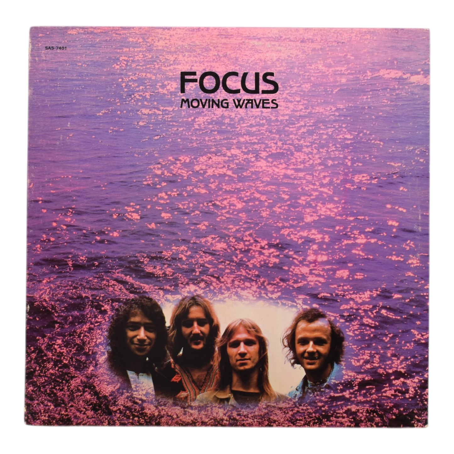 Focus - Moving Waves